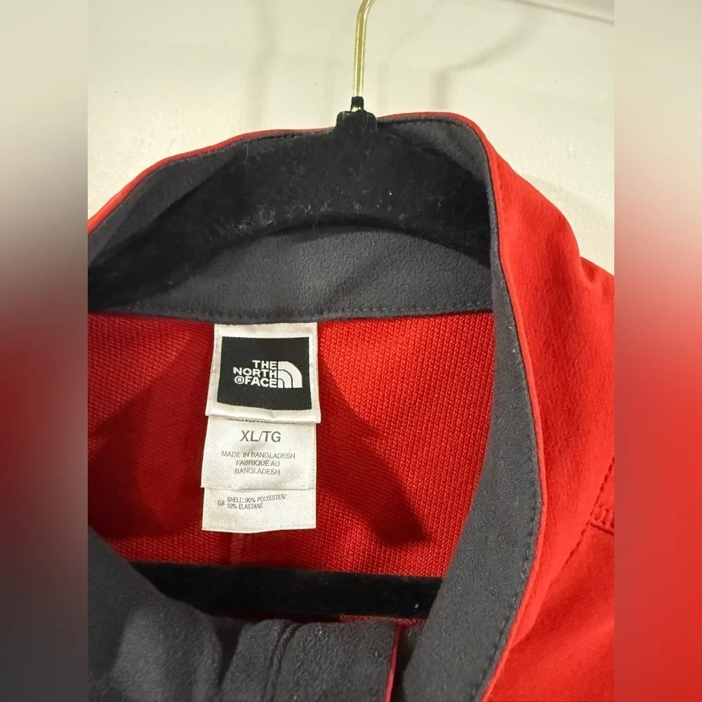 The North Face Flight Series APEX Soft Shell 1/4 Zip Pullover Red XL